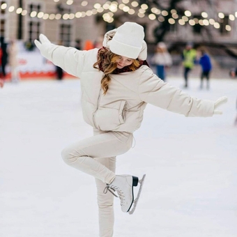 Medic skating rink in Lviv 5