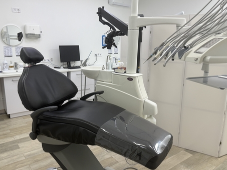 Стоматологічна клініка DentalWood 1