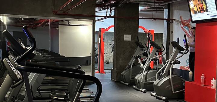 Спортивный клуб Ufit Sports Space. Посещайте по акции 6