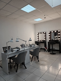Eremeeva Nails Nail Studio. Get a 15% discount.