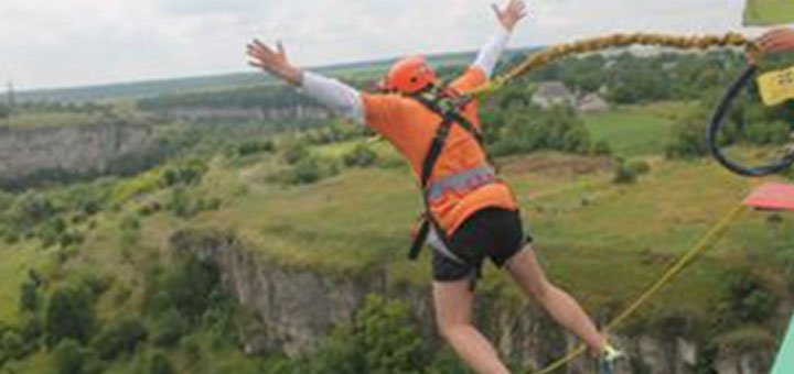 Роупджампінг у Яремчі «ActiveDay». Замовляйте квитки зі знижкою.