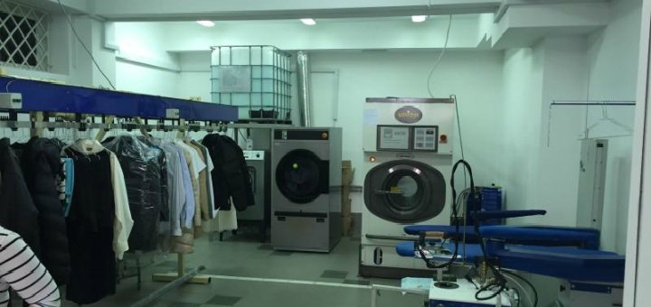 Discounts at city de luxe dry cleaning