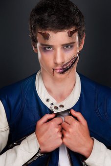 Themed makeup Scar for Halloween at the Victoria beauty studio in Mariupol. Sign up for a Halloween make-up at a discount.