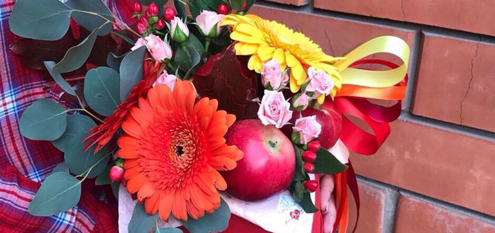 Букети живих квітів у квітковій студії «Anne Maria» у Маріуполі. Купуйте живі квіти за знижкою.