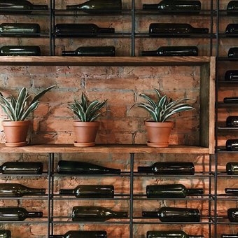 The interior of the restaurant "Fabbrica". Book a table at a discount