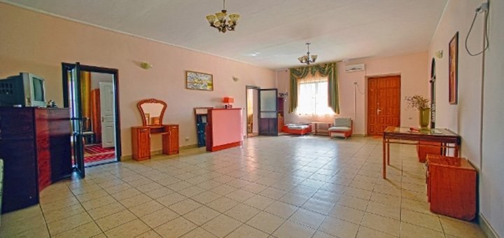Готель у Кароліно-Бугаз «Затишний»