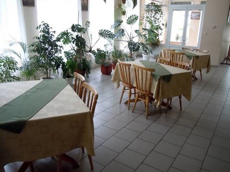 Кафе «Лідер Дар» у Києві. Замовляйте організацію свят щодо акції.
