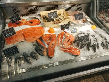 Fish shop-restaurant &quot;flagman&quot;. discounts on dishes