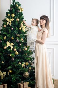 Сімейне новорічне фотозйомка з фотографом Владиславом Леві у Дніпрі. Записуйтесь за знижкою.
