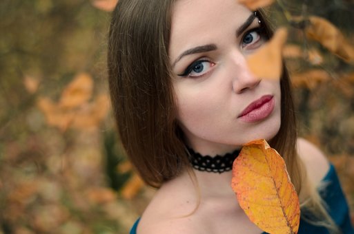 Портретна фотосесія на природі з фотографом Владиславом Леві у Дніпрі. Оплачуйте за акцією.