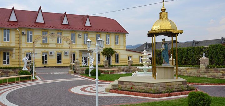 Знижки на відпочинок у готелі «Staryj Kosiv» в Карпатах5.