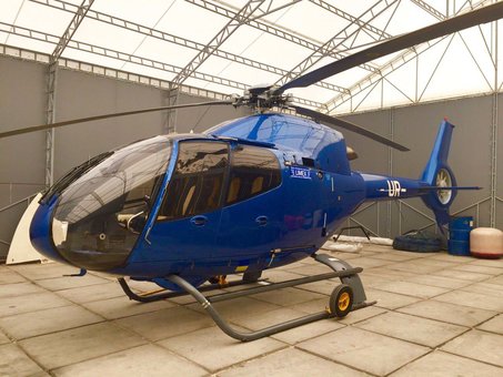 Прогулянки вертольотом над Києвом VipSky. Замовляйте оренду гелікоптера зі знижкою.
