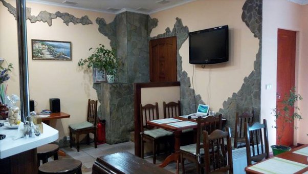 Кафе-бар «Сытна Хата» в Киеве. Заказывайте банкет на День рождения по скидке.