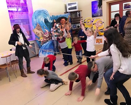 Аніматори на свято Київ у кафе-кондитерській «Зефір». Замовляйте зі знижкою.