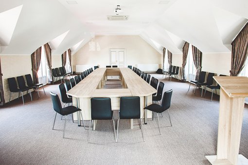 Conference hall at the V&P hotel in Khust, Transcarpathia. Book a conference room at a discount.
