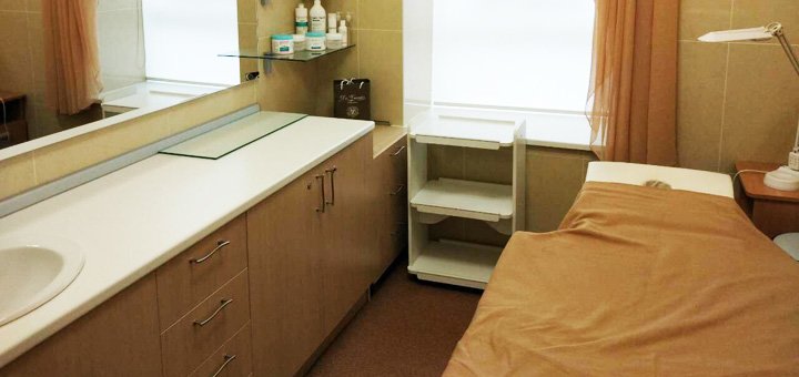 Знижка на чистку особи від салону estetic
