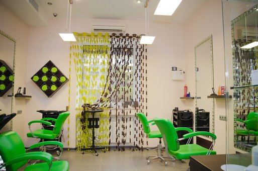 Manicure at the «Mole» studio. Sign up for a discount