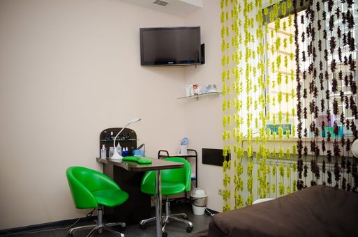Massage in the beauty studio «Mole». Sign up for a session at a discount