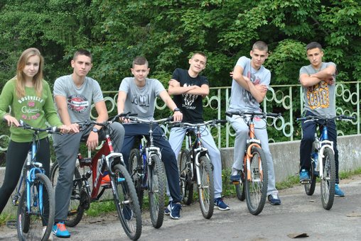 Дитячий табір у Пущі водиці з туристичною компанією «СВ-груп» у Києві. Бронюйте путівки по акції.