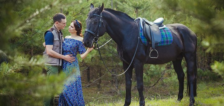 Уроки верховой езды и прогулки по лесу на лошадях в клубе «Серебряная подкова» со скидкой