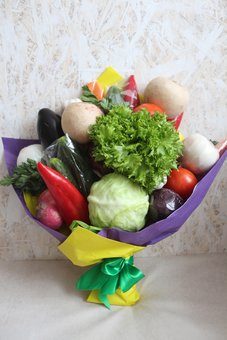 Овочеві букети "Fruits&Flowers Market" у Дніпрі. Замовляйте доставку букетів за знижкою.