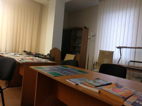 Водительские курсы «Карат» на Минской в Киеве. Записывайтесь в автошколу по скидке.