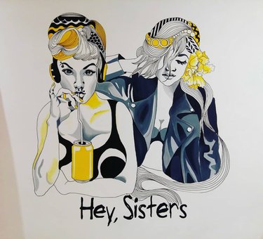 Beauty salon &quot;hey! sisters&quot; in kiev. come to the makeup for a promotion