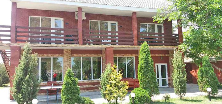 Discounts for holidays in the boarding house Santa Lucia in Strelkovoye1