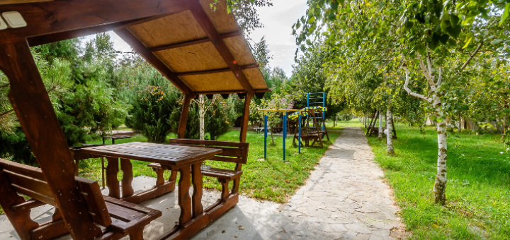 Discounts for holidays in the boarding house Santa Lucia in Strelkovoye3