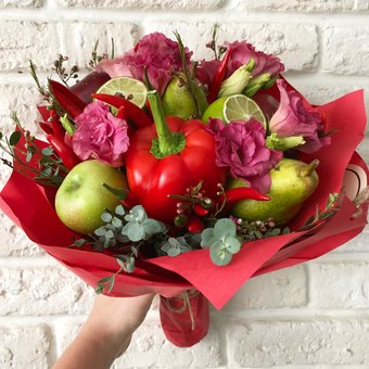 Букет фруктово-овочевий у бутіку «Fruits & Flowers Market» у Дніпрі. Замовляйте по знижці.