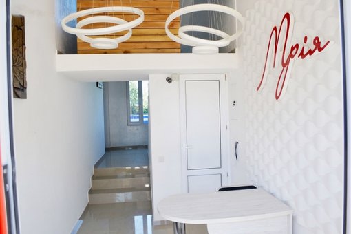 Двоповерховий котедж готелю «Мрія» на Будакській косі в Затоці. Замовляйте оп акції.
