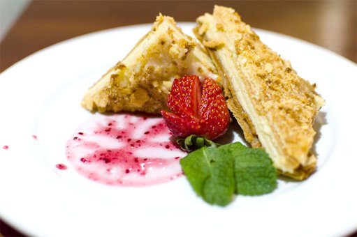 Desserts in the cafe "Tarabar" in the Dnieper. Order at a discount