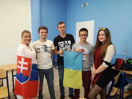 Курсы словацкого языка «Slovak International School» в Словакии. Покупайте годовой курс по акции.