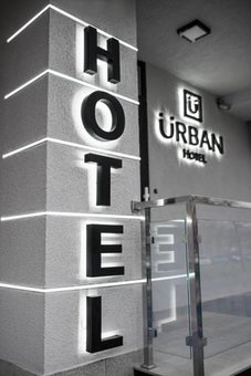 Інтер'єр в готелі «Urban» у Львові. Зняти номер зі знижкою