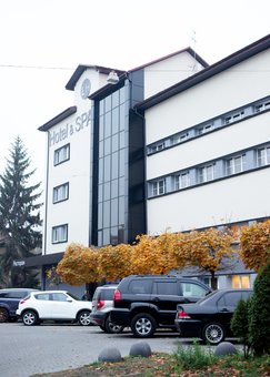 The interior of the hotel "LH Hotel & SPA" in Lviv. Rent a room at a discount